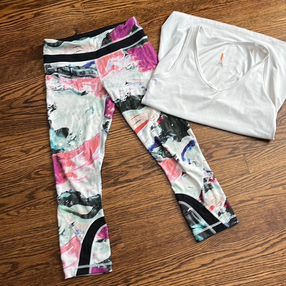 Size 4 LULUlemon crop leggings with free Lucy tank top!  EUC!